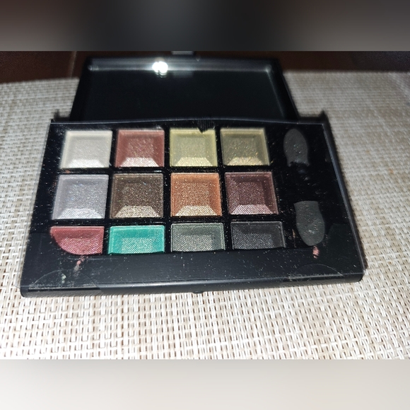 Me Makeover Essentials - Picture 2 of 2